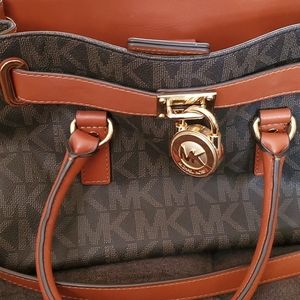 Genuine Michael Kors purse  brand new i